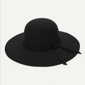 Bohemian black floppy hat worn once